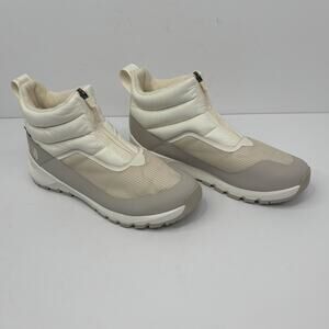 The North Face Woman’s Insulated Winter Boots Size 11 New Without Tags